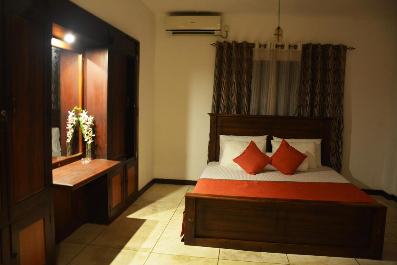 Finlanka Guest Bed & Breakfast Galle Exterior photo